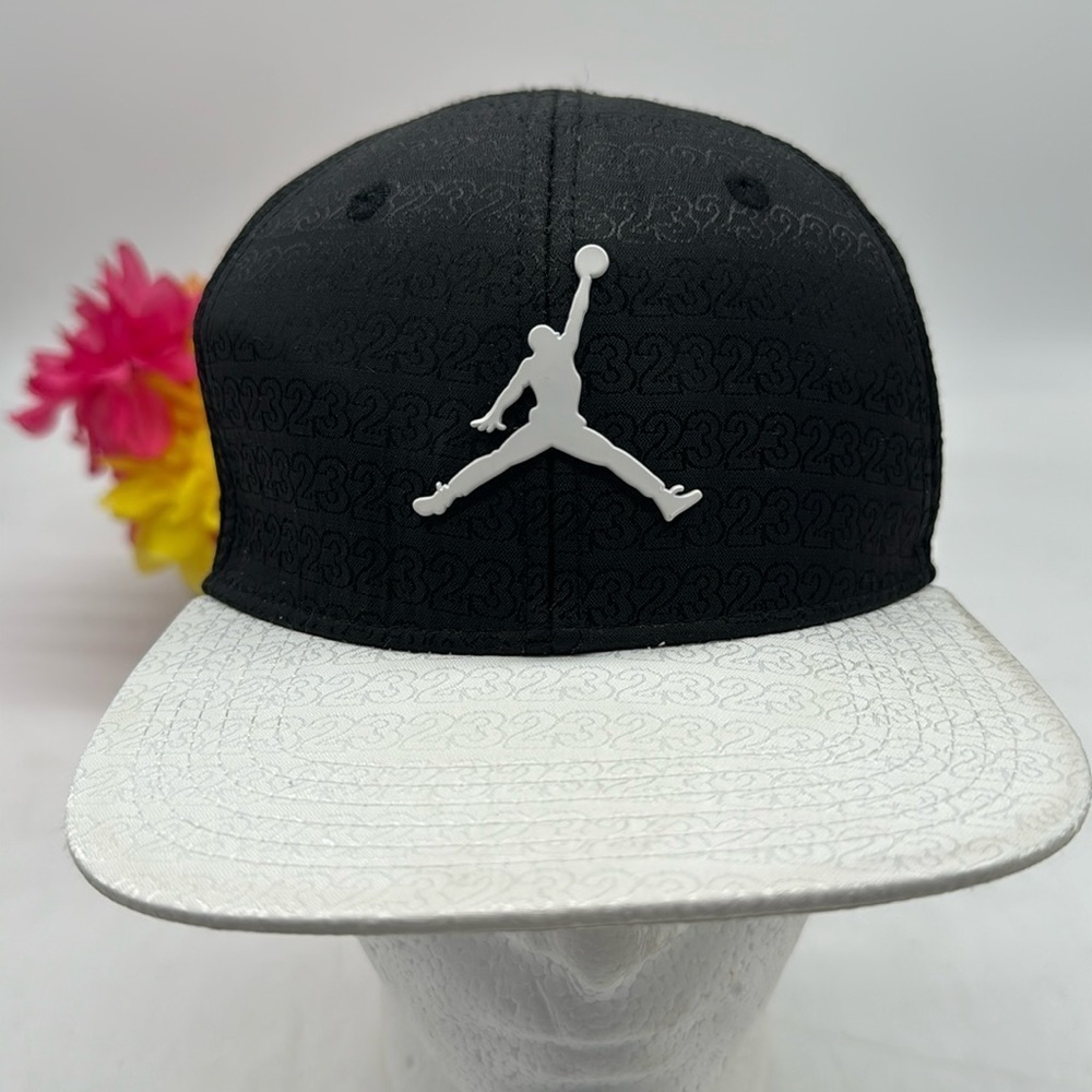 Nike Air Jordan Black White Toddler Baseball Hat Cap HT5270E